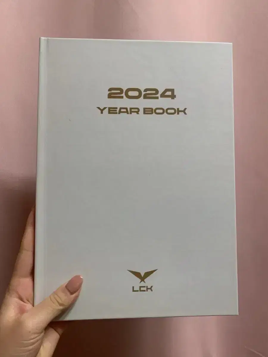 2024 LCK Earbook Photobook