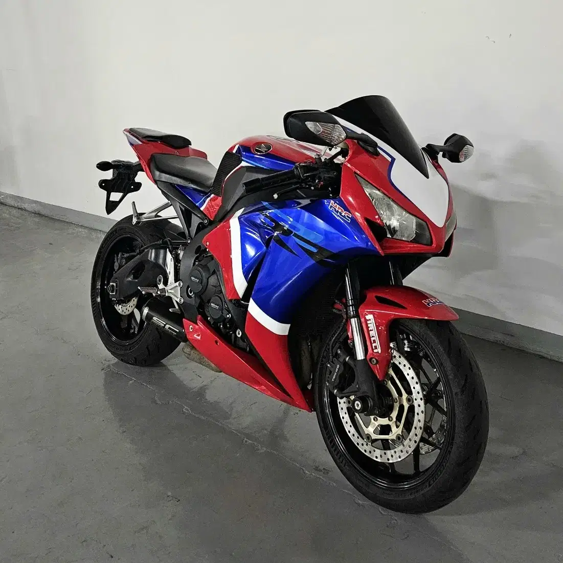 상태 좋은 CBR 1000RR 판매합니다