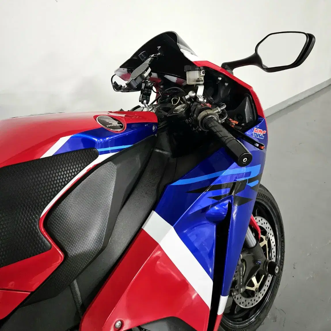 상태 좋은 CBR 1000RR 판매합니다