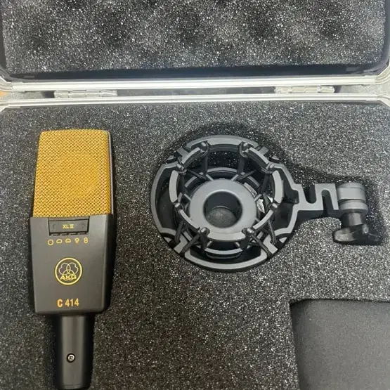 AKG C414 Xlii 새상품 팝니다