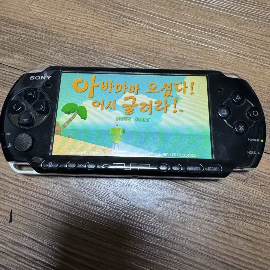 소니 psp 3005 정발 검정색 팝니다