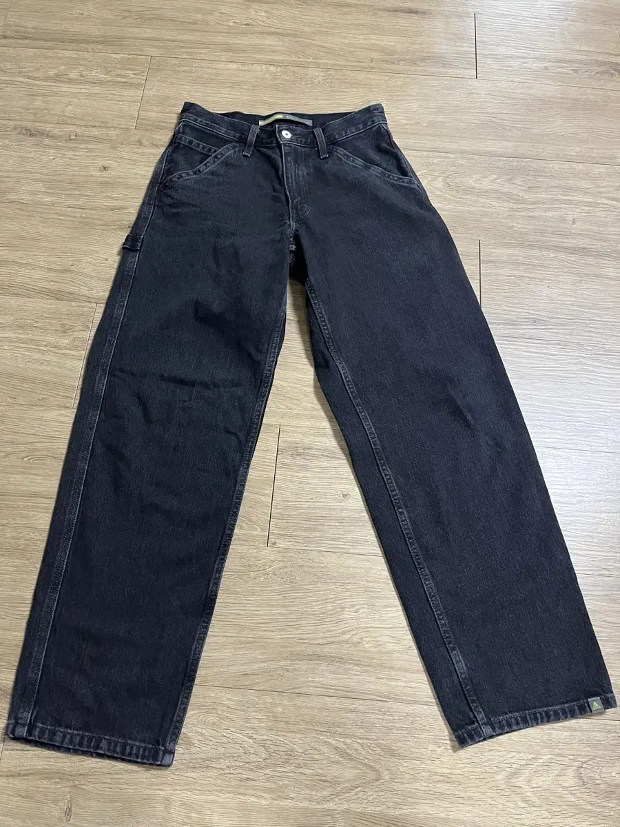 Levi's Silvertab Exhaust Carpenter jin size 28 black-blue color