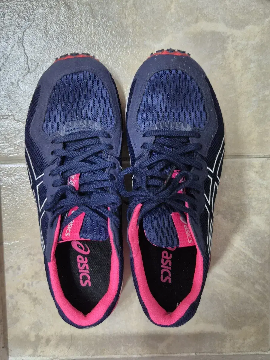 Asics Tasajil 240