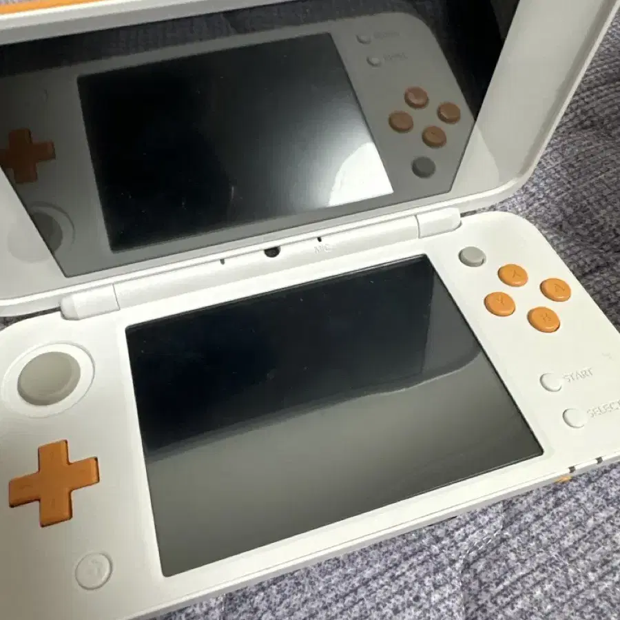 닌텐도 2DSXL