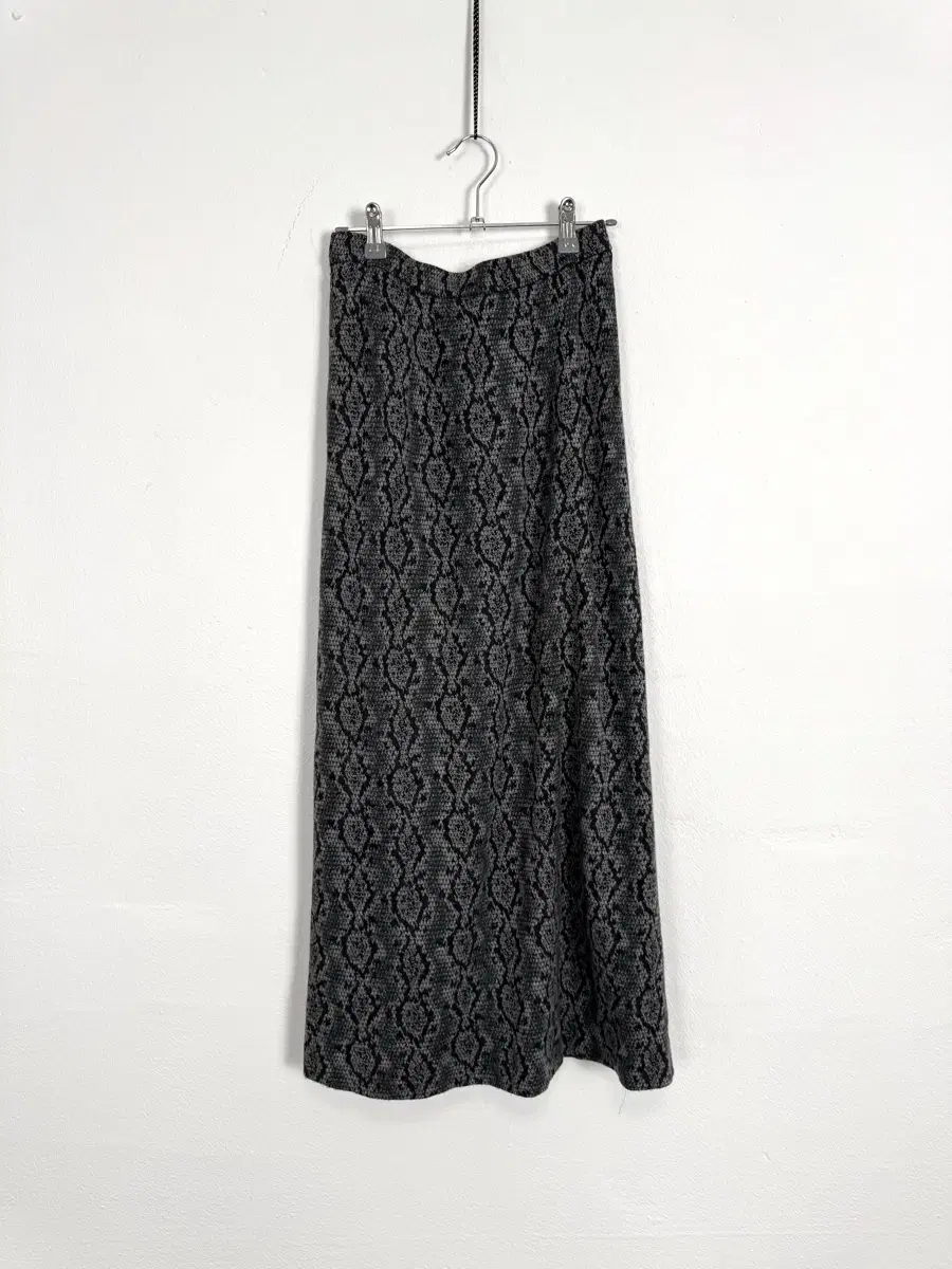 Vintage Snake Pattern Long Skirt