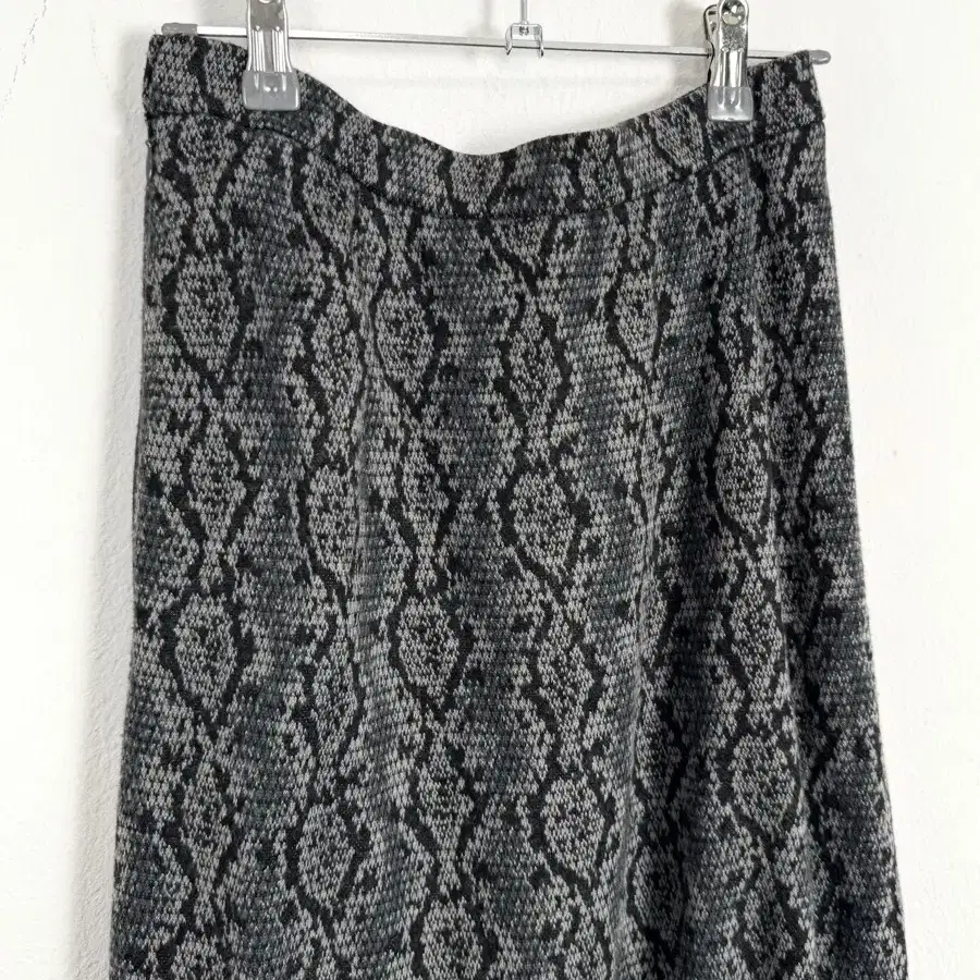 Vintage Snake Pattern Long Skirt