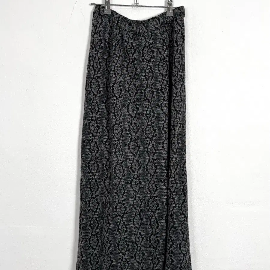 Vintage Snake Pattern Long Skirt