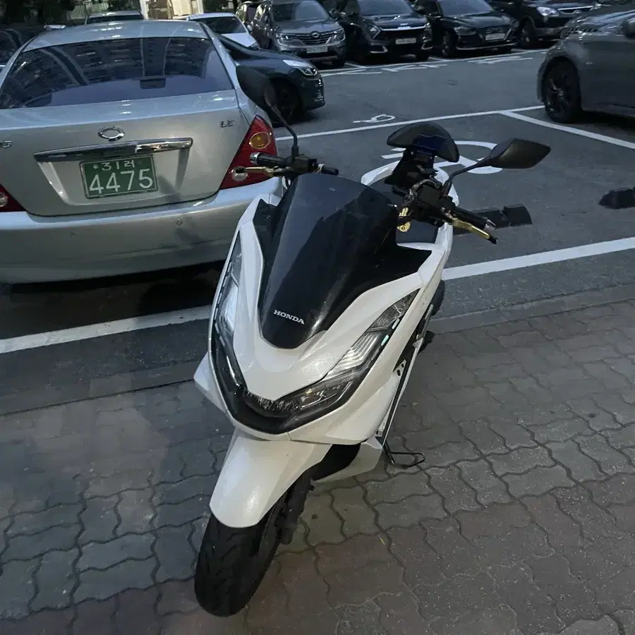 Pcx125 21년식 팝니다