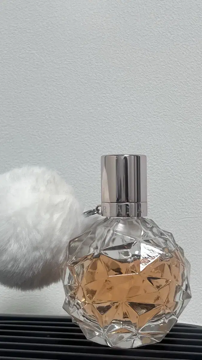 아리아나 그란데 향수 50ml