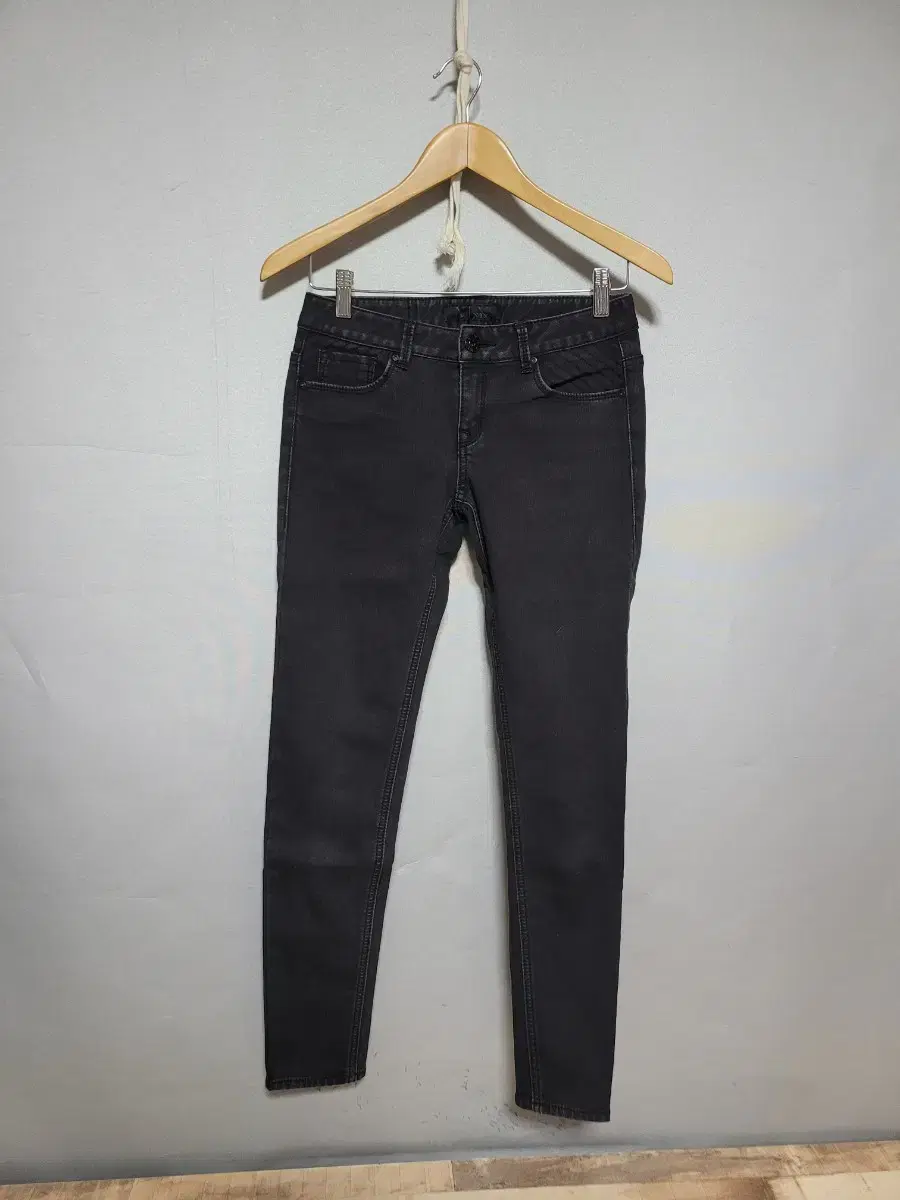 NIX Brushed Skinny Black 26