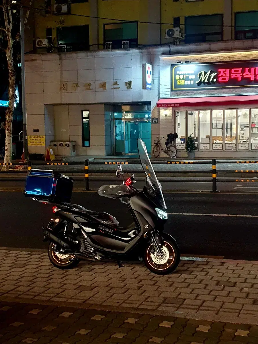 nmax 125