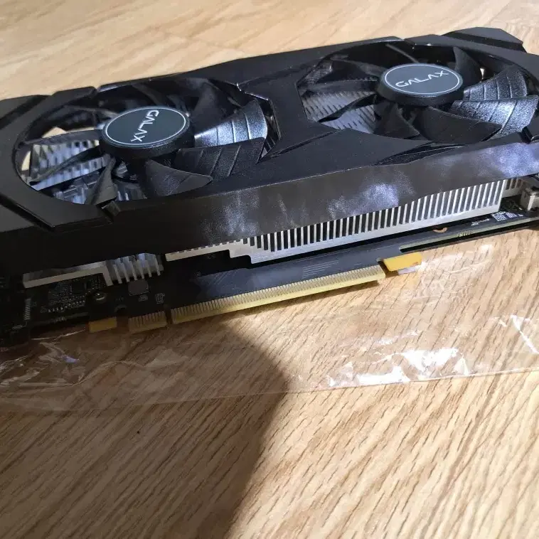 갤럭시 코리아 1660TI -6G / 센터리퍼 교환 신품급 께끗함