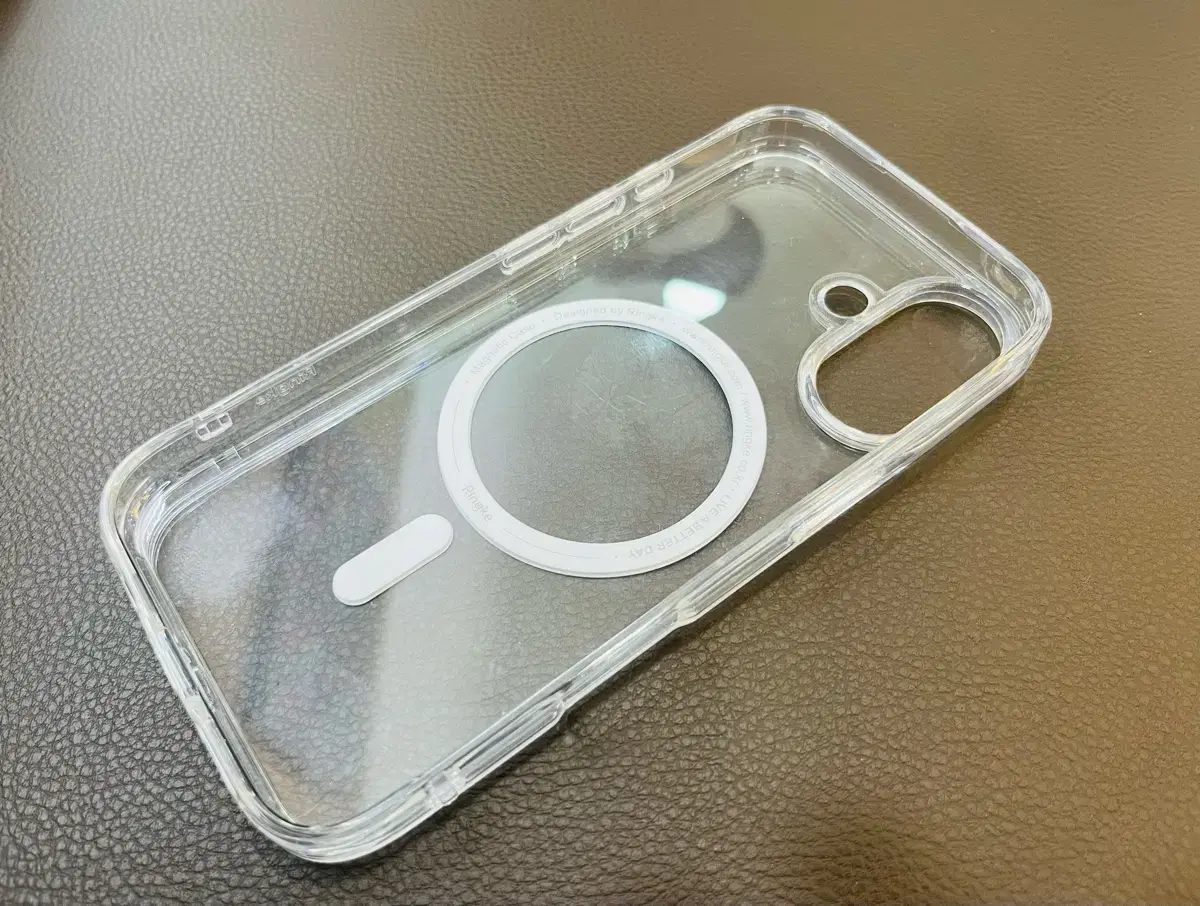 iPhone 16 Phone Case for sale (Clear Maxsafe, unused, 15,000 won)