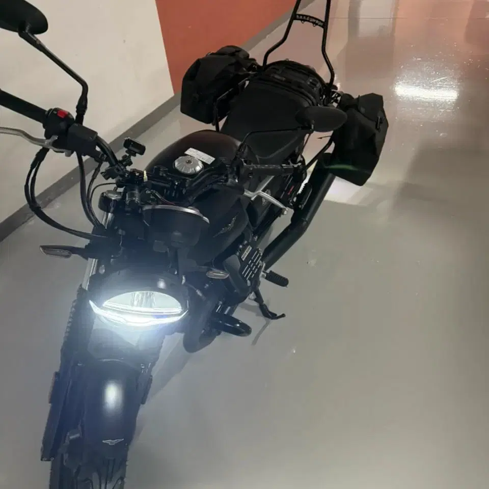 모토구찌(Motoguzzi) V7 Stone 850 22년식 23년등록