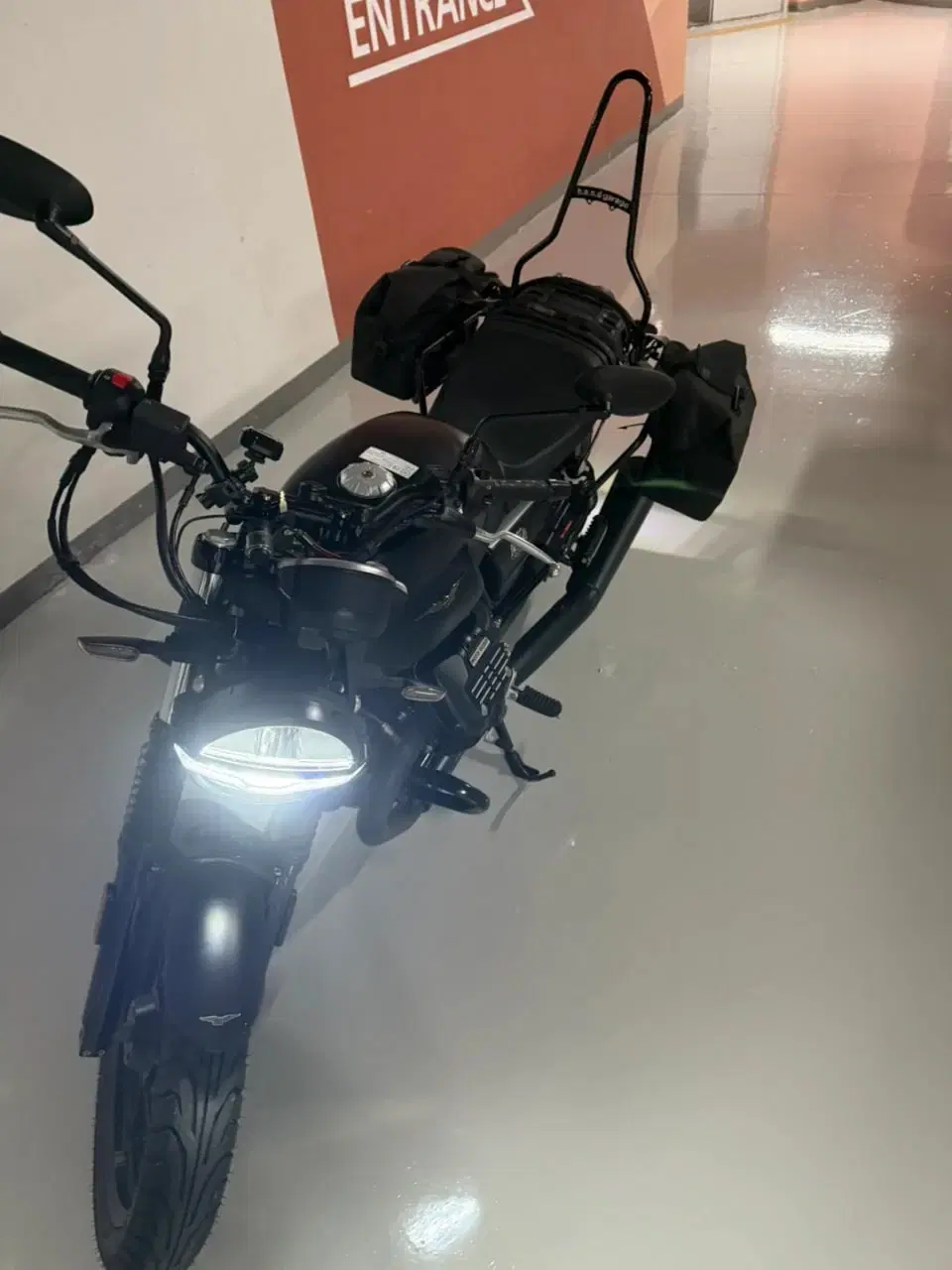 모토구찌(Motoguzzi) V7 Stone 850 22년식 23년등록