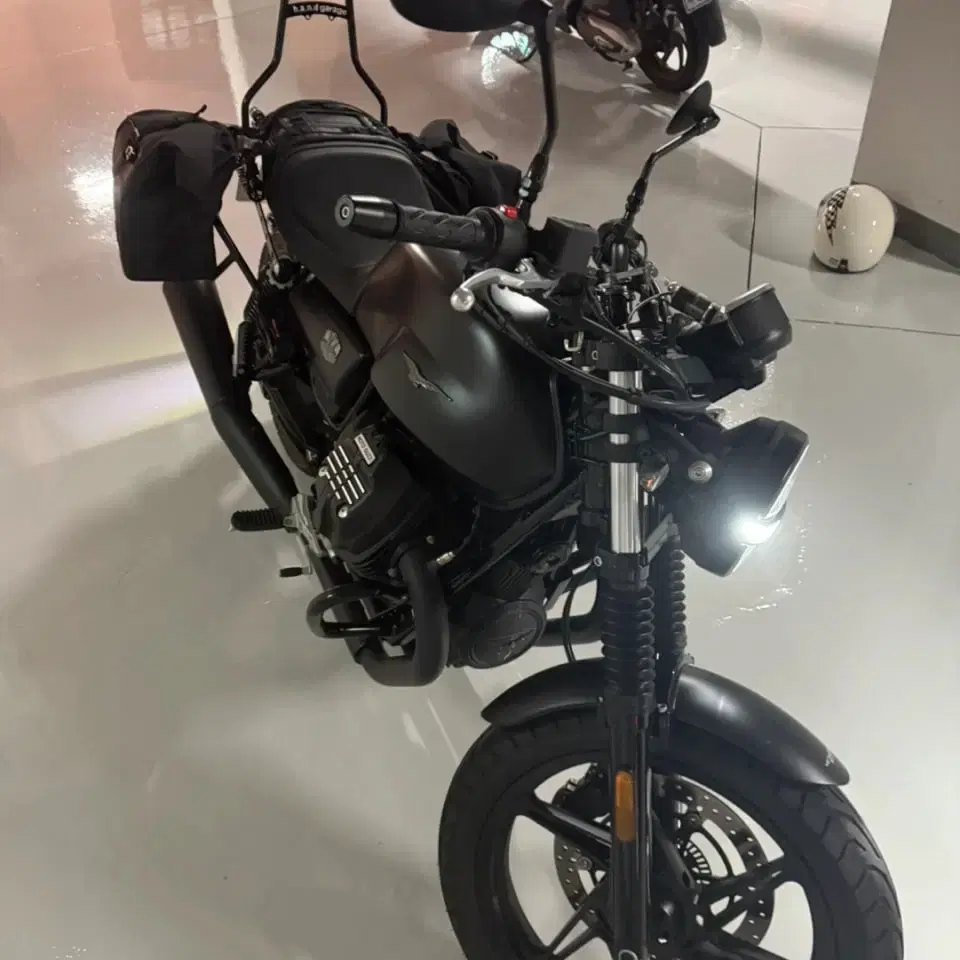 모토구찌(Motoguzzi) V7 Stone 850 22년식 23년등록