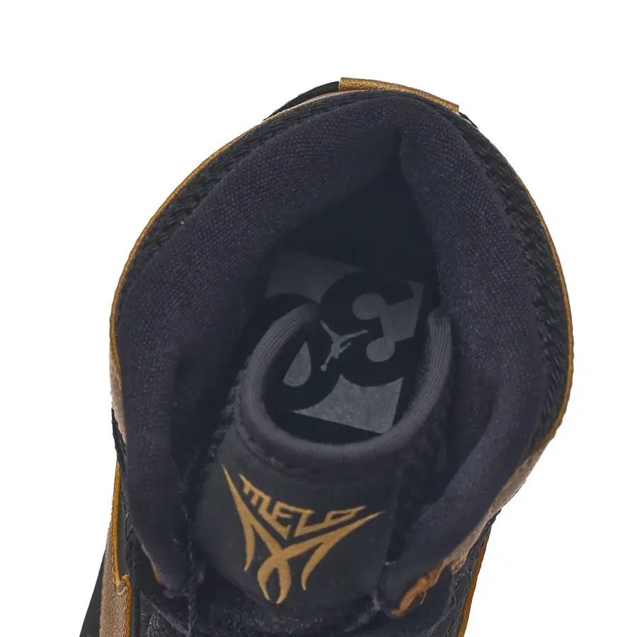 乔丹1代复古 Melo PE