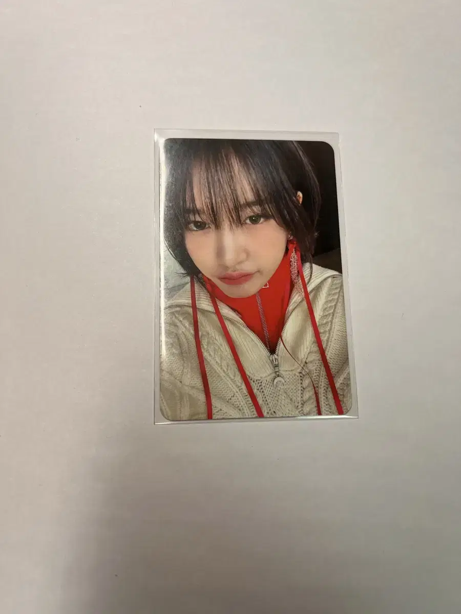 Ahn YujinSell me a photocard.