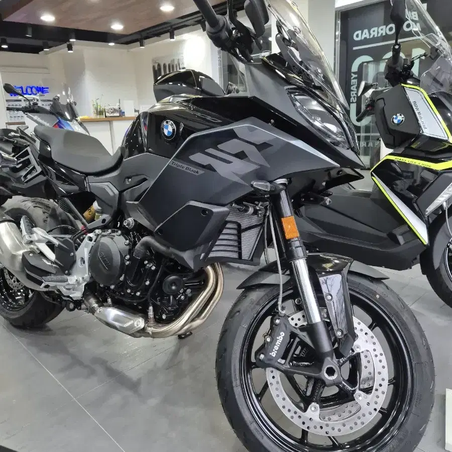 BMW F900XR 신차판매