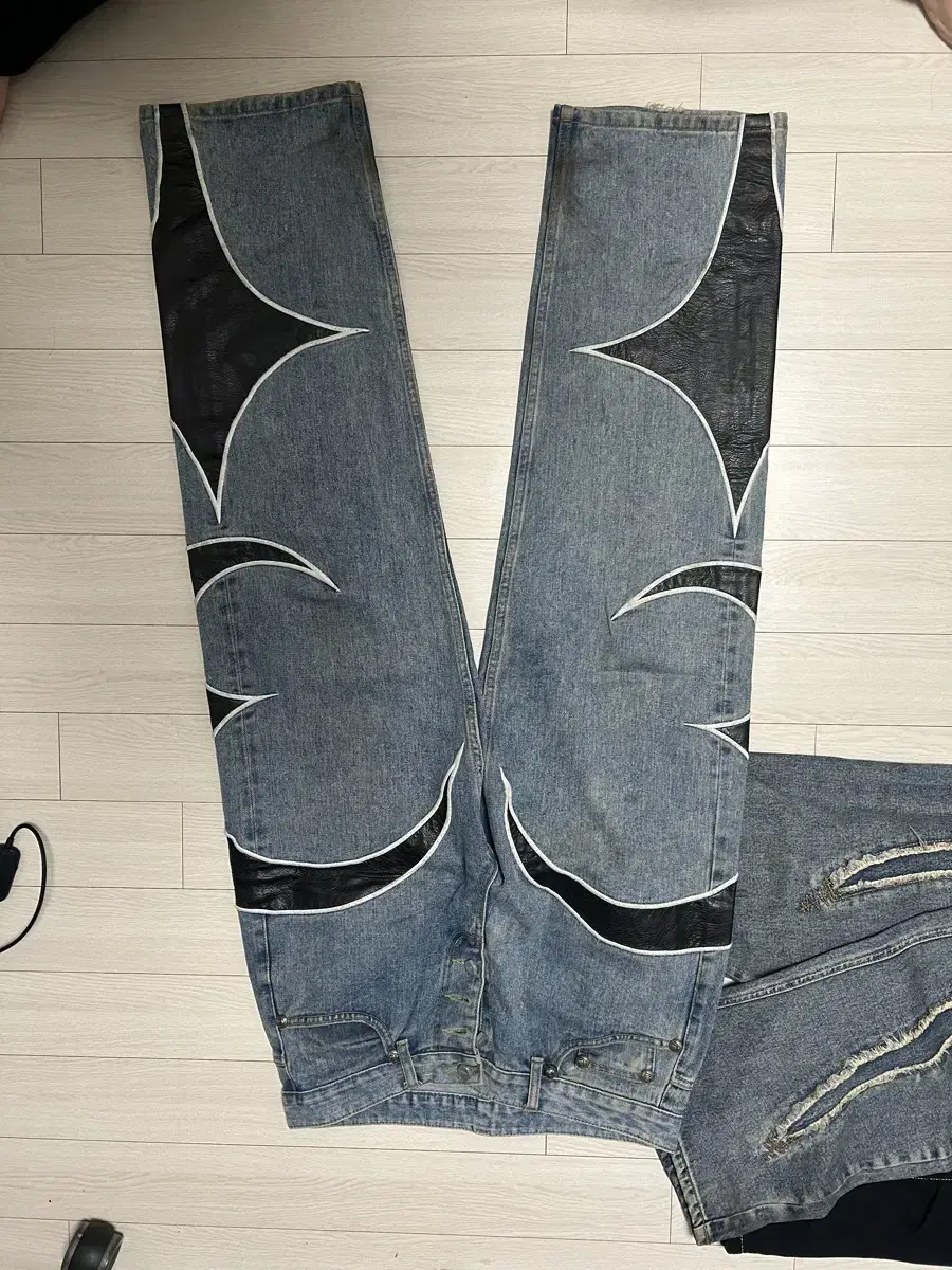 Jeans1 size , Trousers1 size , Pants