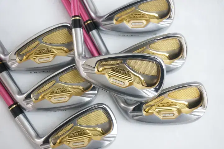 Women's Honma Beres Kiwami 4 2-Star Iron Set 6-S Strength with L Cover