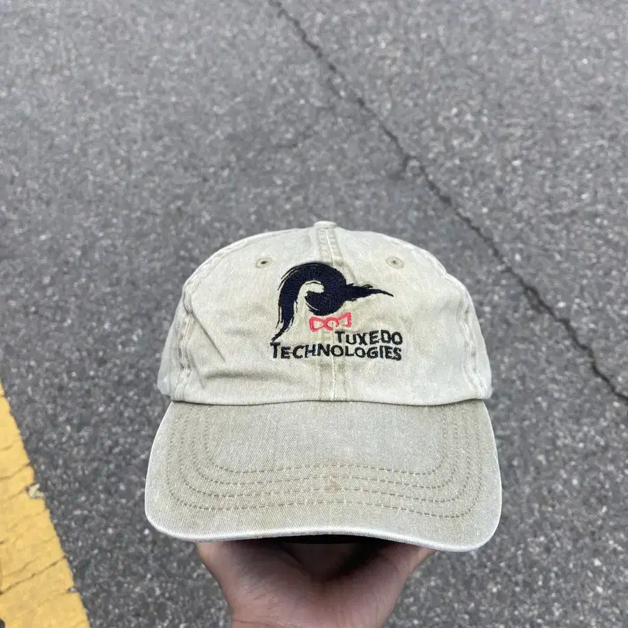 Tuxedo Vintage Cap