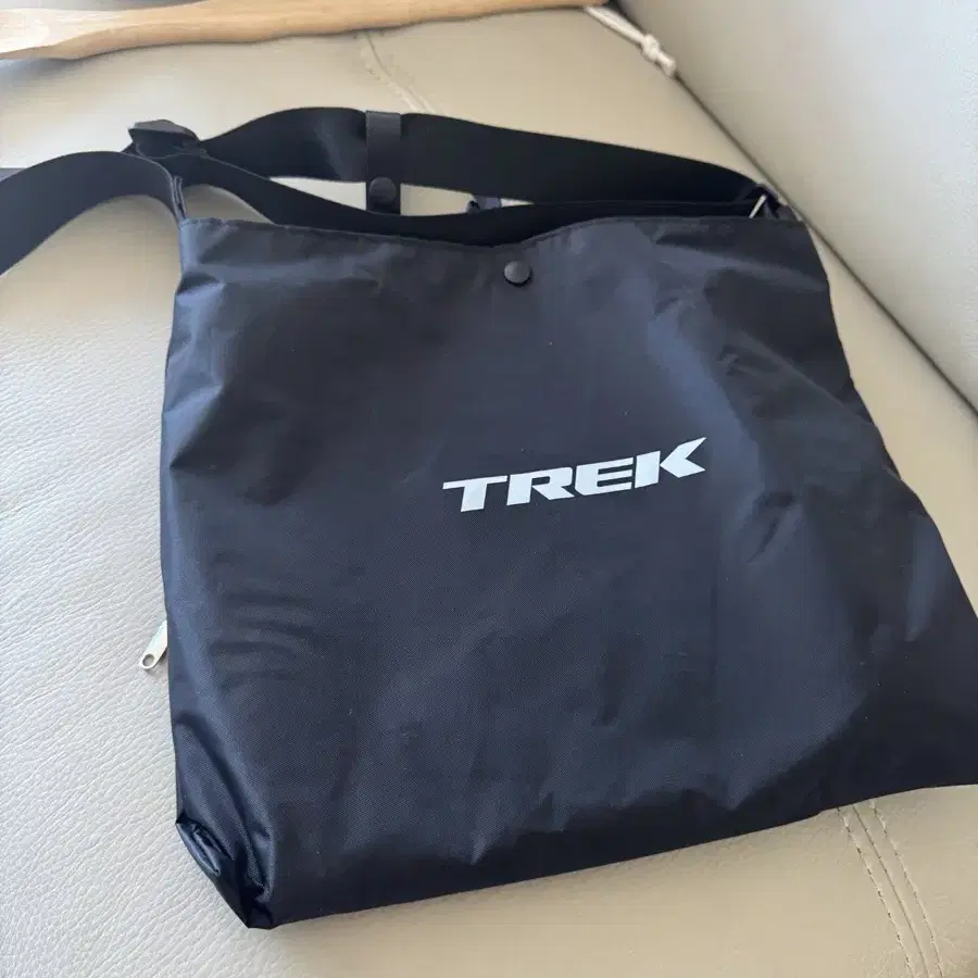 미사용 트렉 TREK 자전거 나일론 가방 두개 새상품