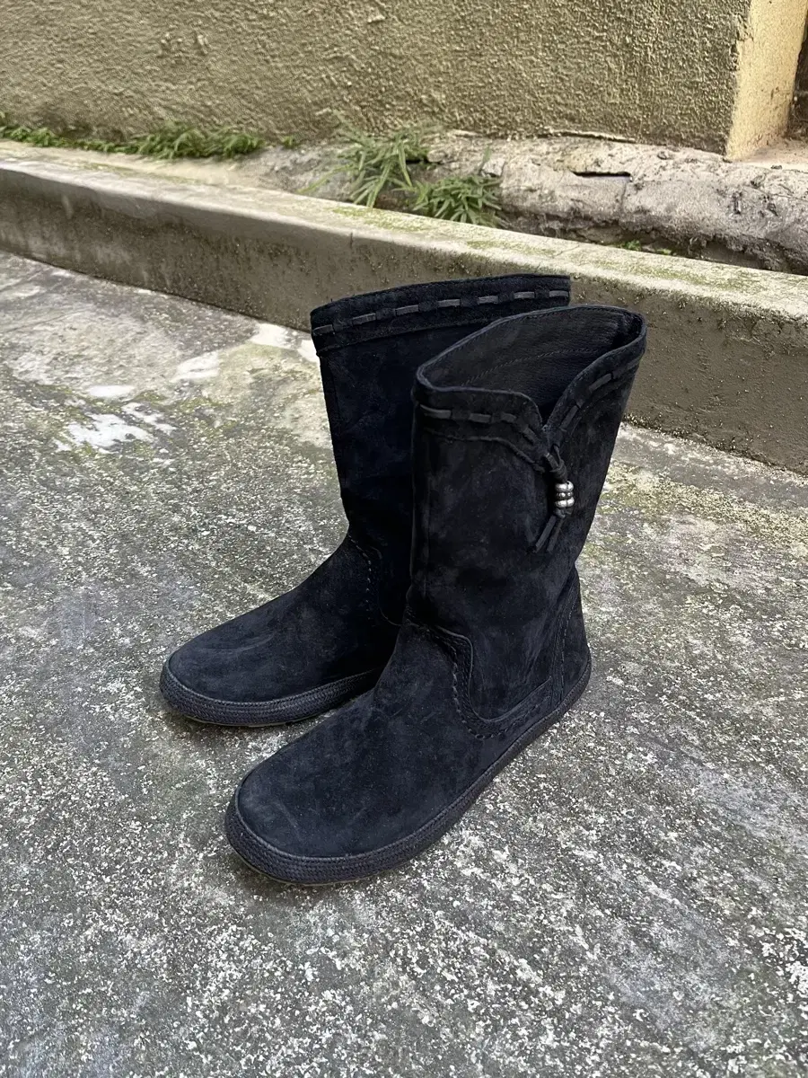 Ugg Lorin Black Waterproof Boots