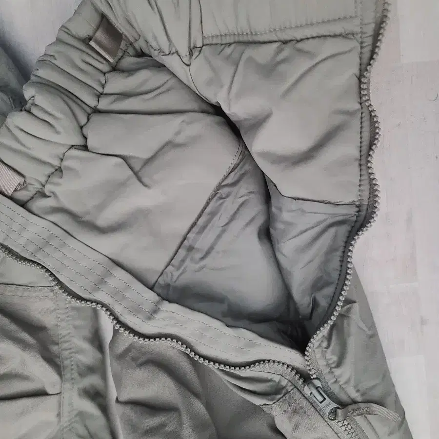 Gen 3 Level 7 Primaloft Extreme pants