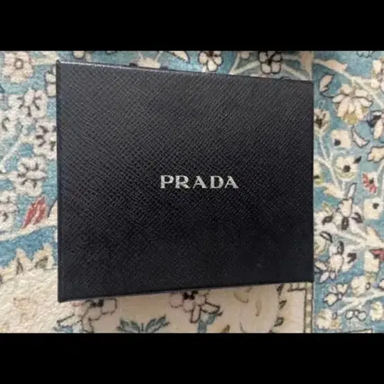 PRADA 지갑