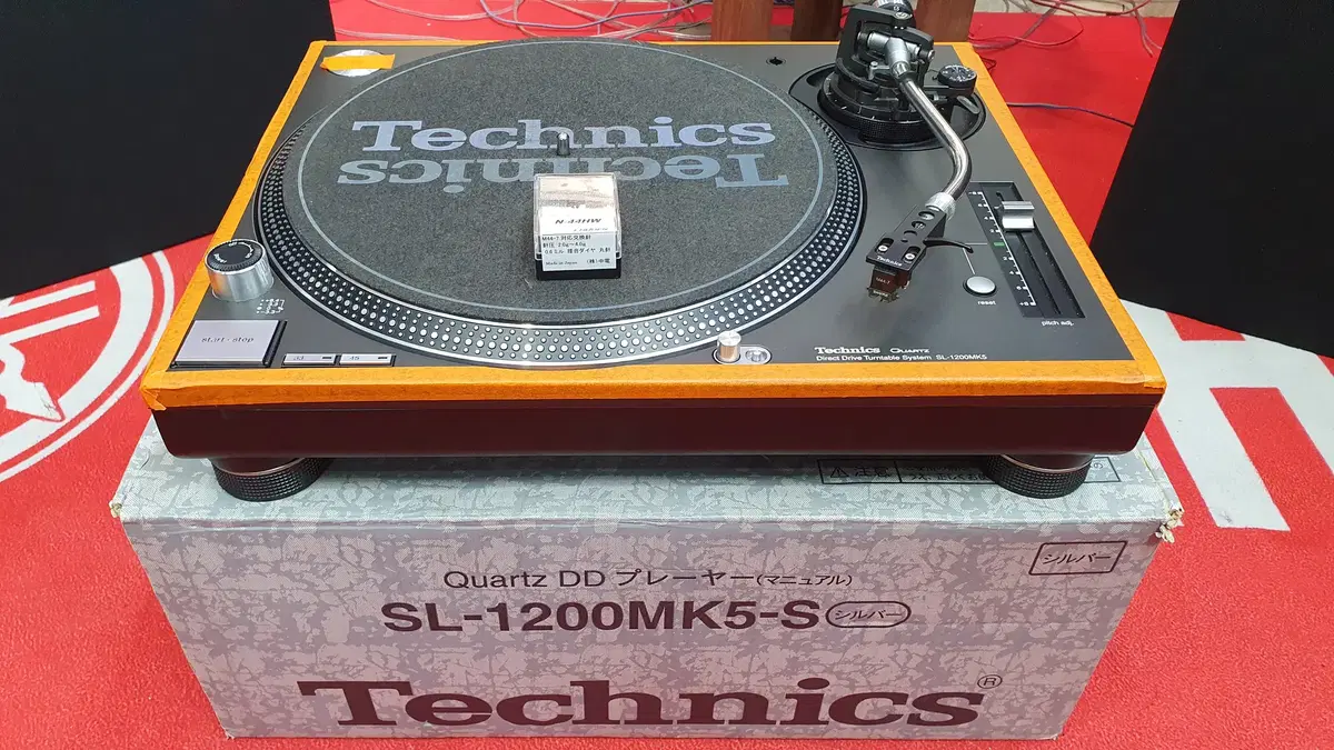 테크닉스SL-1200MK5턴테이블/블랙/슈어M-44-7/신품바늘/박스