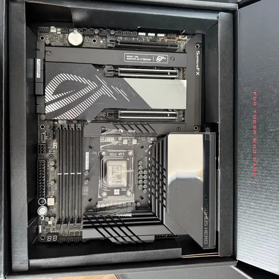 ASUS ROG MAXIMUS Z790 HERO 메인보드 판매합니다.