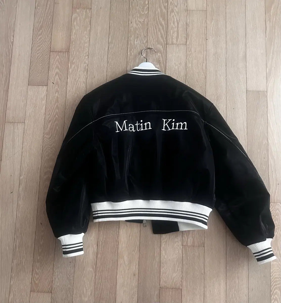 마뗑킴 COATING STADIUM JUMPER FOR WOMEN IN