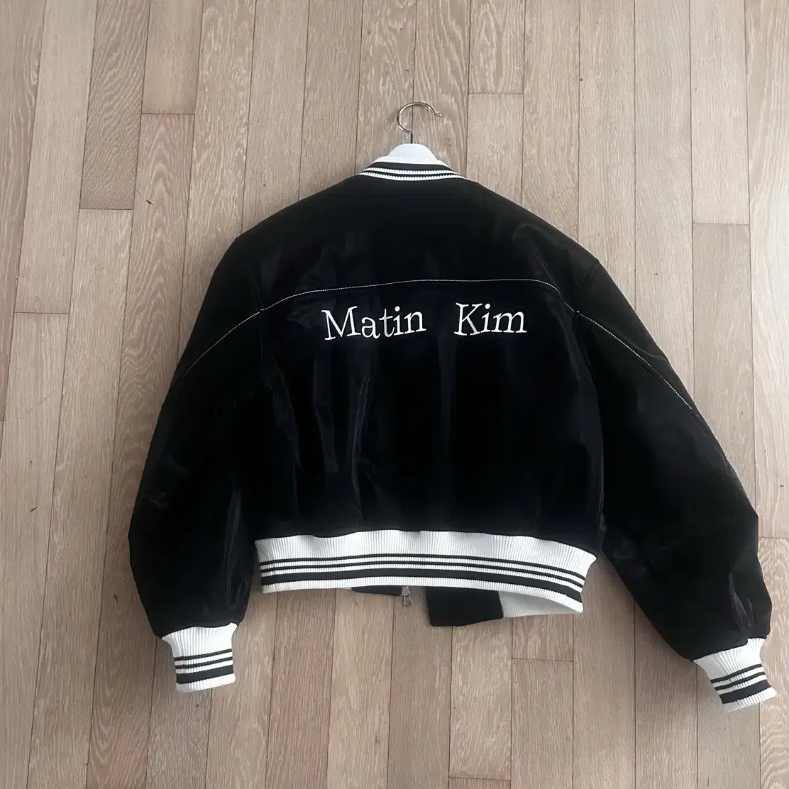 마뗑킴 COATING STADIUM JUMPER FOR WOMEN