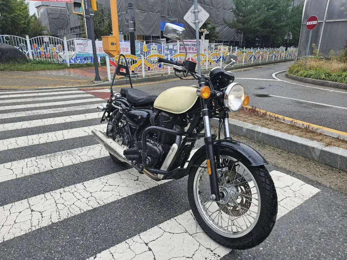 천안 평택 20년식 베넬리 임페리알리400cc 클래식바이크 판매. 충청