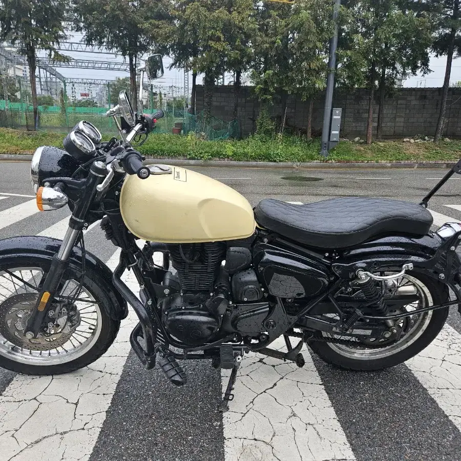 천안 평택 20년식 베넬리 임페리알리400cc 클래식바이크 판매. 충청