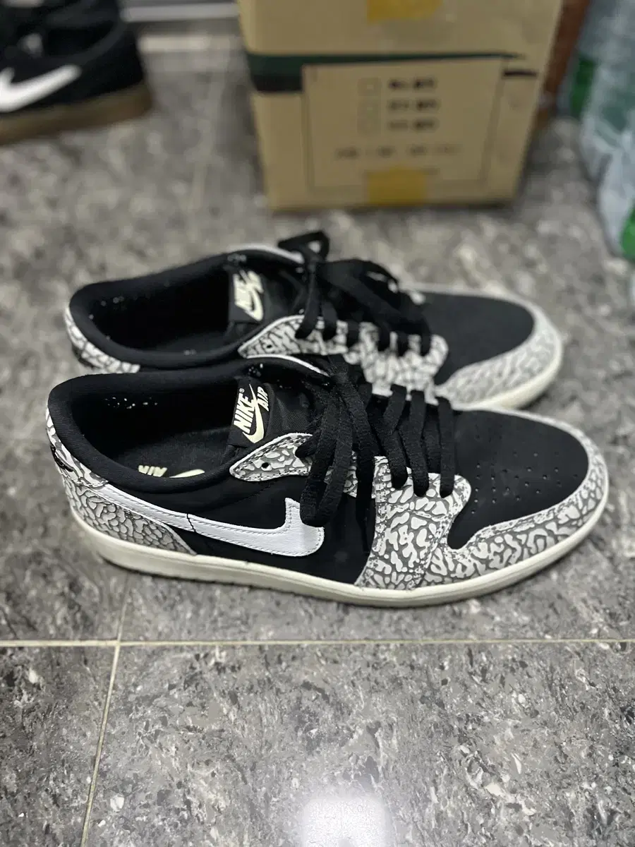 Jordan 1 Retro Low OG Black Cement