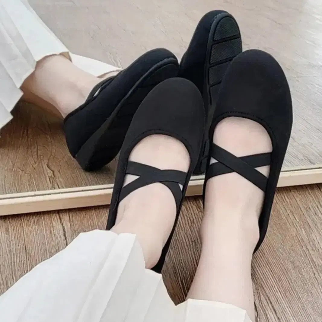 무료배송해드려요)   발레코어 플랫슈즈(2.5cm) 230