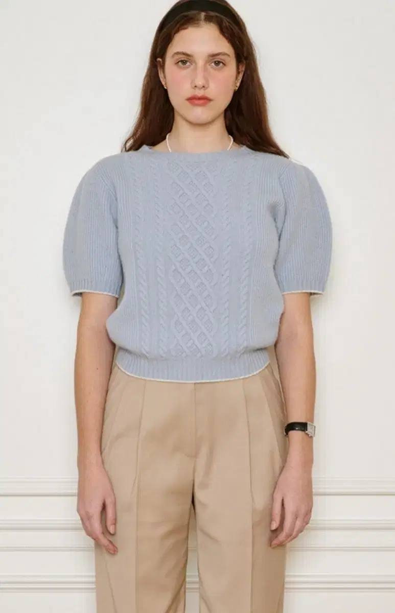 SHULL Sur Blooming Holmgarnment Sweater in Baby Blue