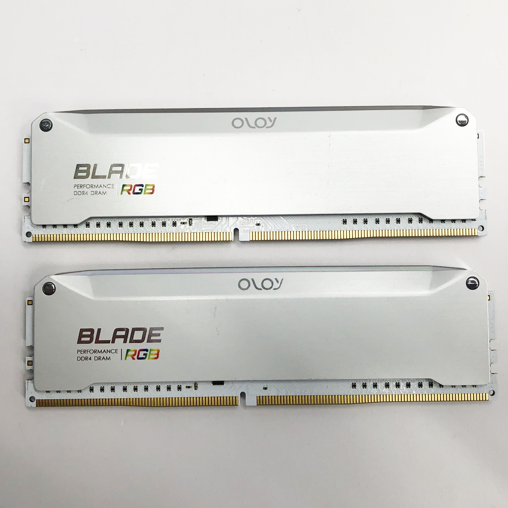 고클럭/16G) OLOy Blade RGB 4266 DDR4 8GX2