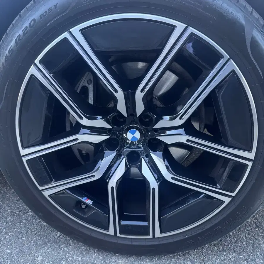 BMW i7 G70 20인치 순정 휠+타이어 팝니다