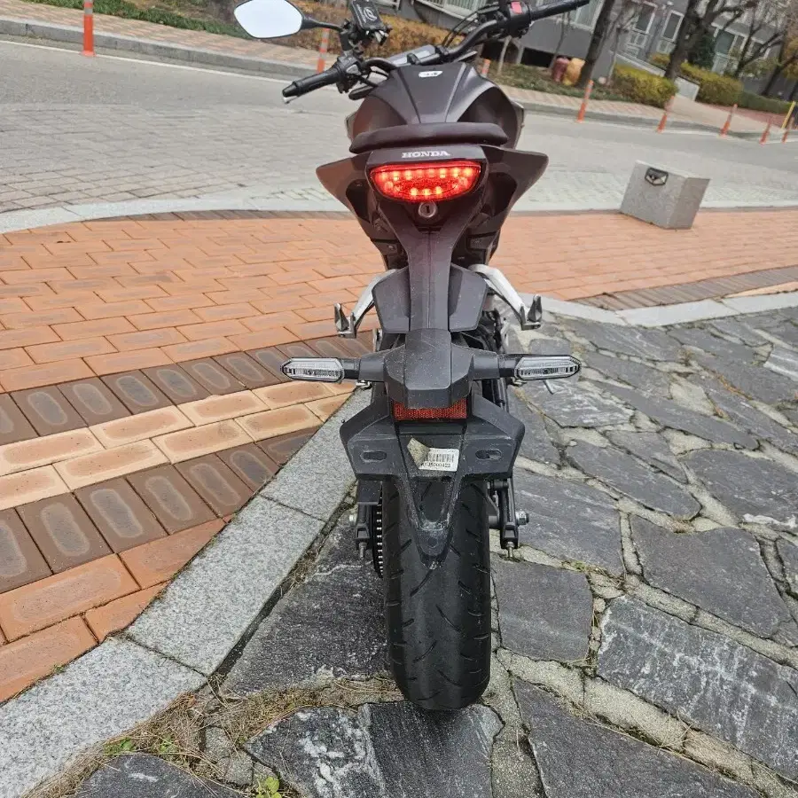 천안 평택 18년식 혼다 cb125r 판매해요. 충청 경기 아산 오산