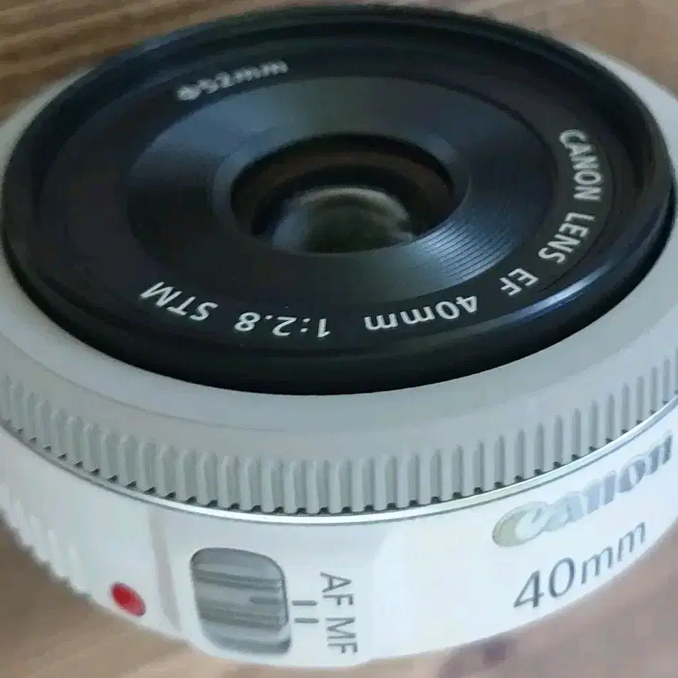 캐논 EF 40mm F2.8 STM 팬케익 화이트