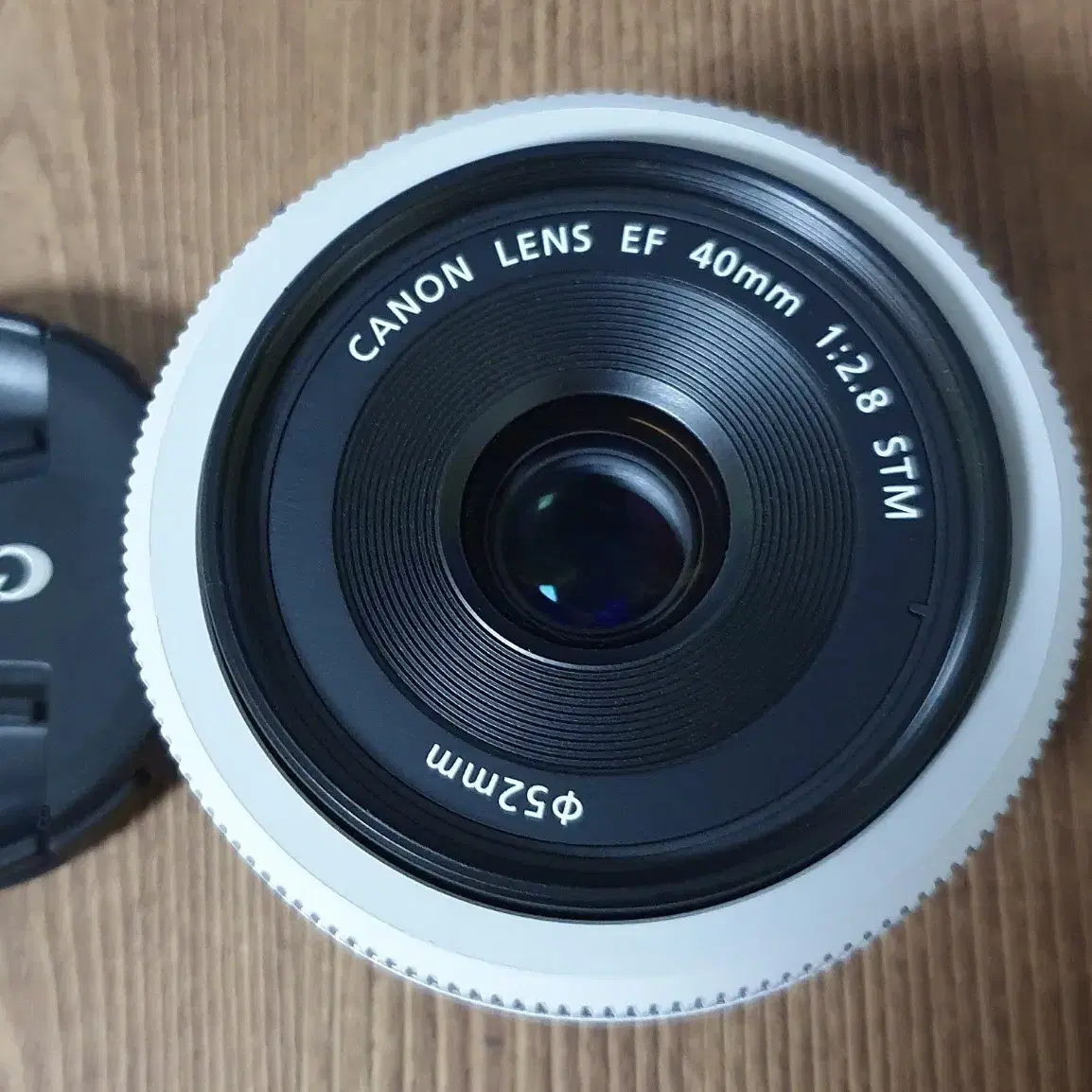 캐논 EF 40mm F2.8 STM 팬케익 화이트