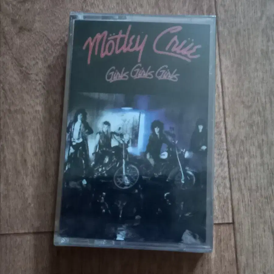 motley crue 미개봉 카세트테이프