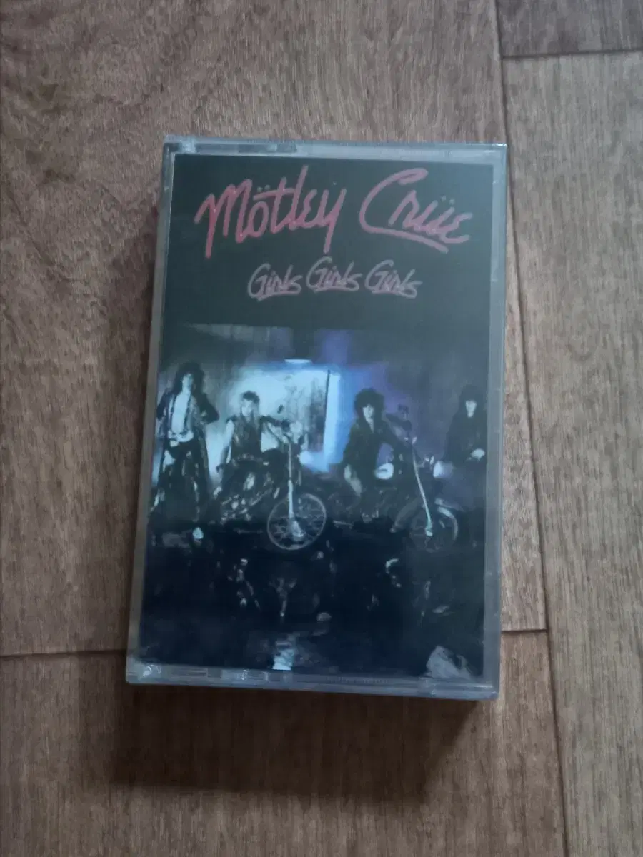 motley crue 미개봉 카세트테이프