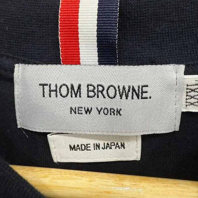 [ THOM BROWNE ] 톰브라운 반팔티 [3XL]