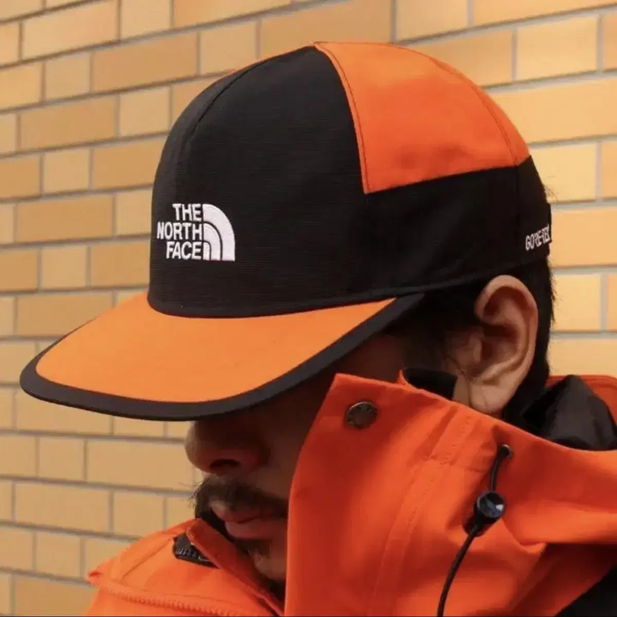 (L/XL) The North Face Gore-Tex Mountain Ballcap Black Orange