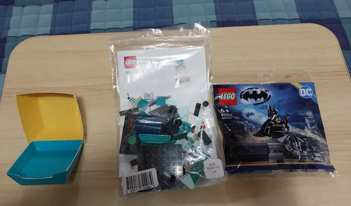 LEGO Batman polybag, bubble tea shop to sell