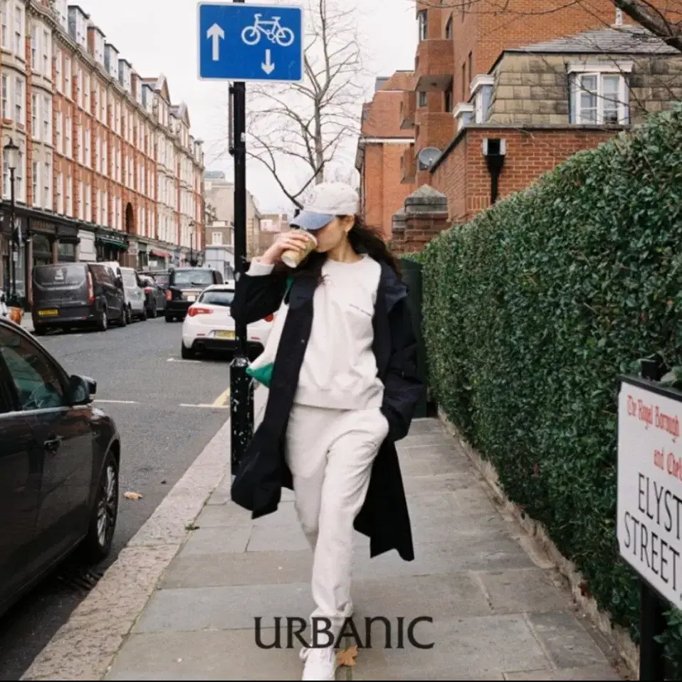 Urbanic30 로얄 로버 스웻셔츠 & 팬츠